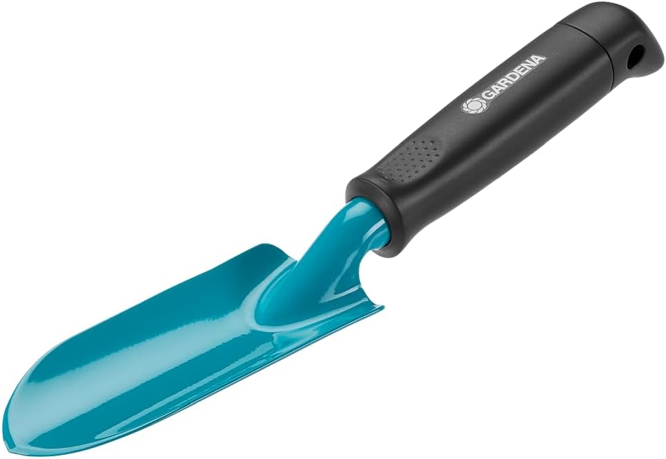 Gardena Classic Pflanzkelle: Handliche Schaufel für kleinere Pflanzarbeiten, aus Qualitätsstahl, korrosionsgeschützt, Rutschfester und ergonomischer Griff, Arbeitsbreite 6 cm (8951-20)